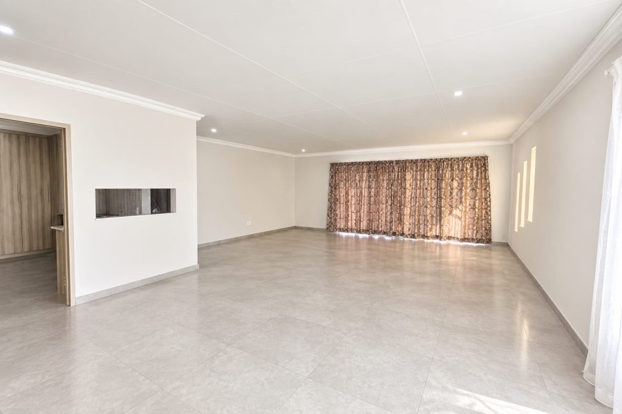 To Let 4 Bedroom Property for Rent in Pellissier Free State